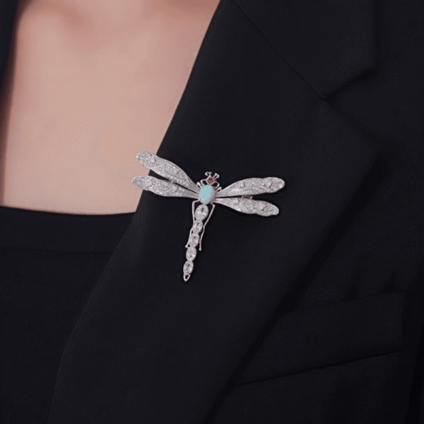 AVELIACrystalDragonflyBrooch_2 AVELIACrystalDragonflyBrooch_2