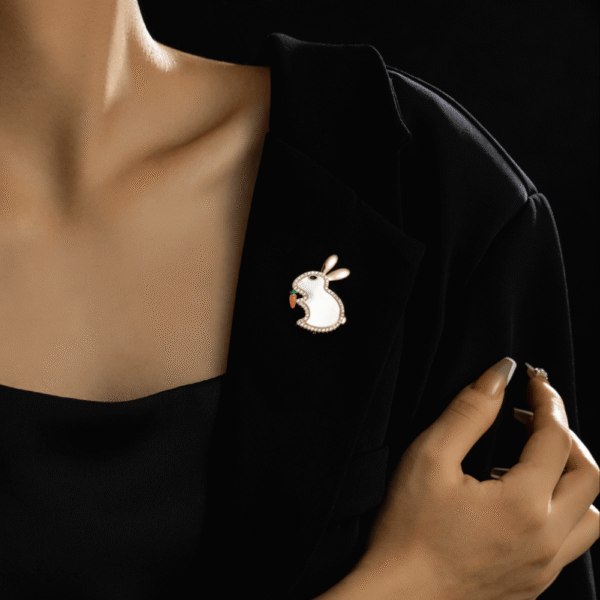 AVELIAGoldMotherofPearlRabbitBrooch1
