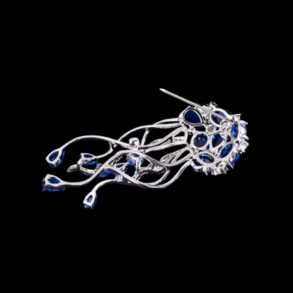 AVELIA_Blue_Crystal_Jellyfish_Brooch1 AVELIA_Blue_Crystal_Jellyfish_Brooch1